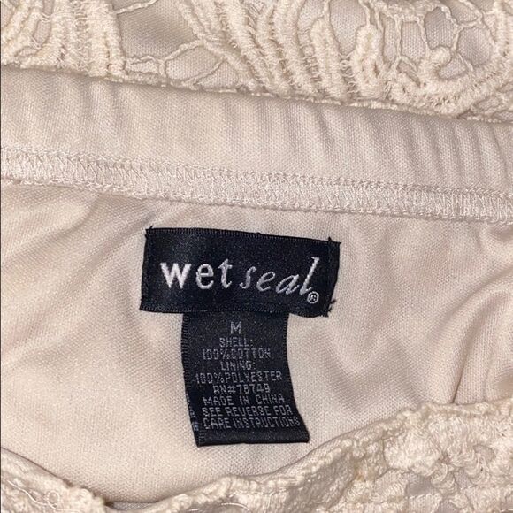 ✨ Cream Tiered Crochet Ultra-Mini Skirt✨ - Picture 3 of 3